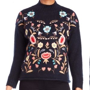 Like new Cliche Couture beautiful embroidered top